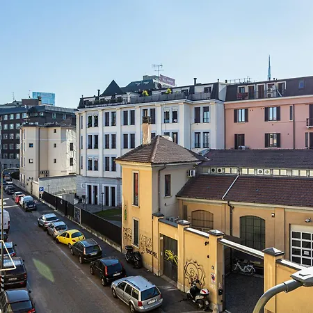 Apartman Hostmate - - Lambertenghi *