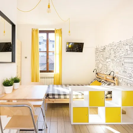 Apartman Hostmate - - Lambertenghi *