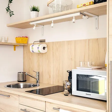 Apartman Hostmate - - Lambertenghi *