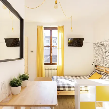 Hostmate - - Lambertenghi Milánó