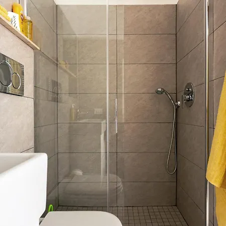 Hostmate - - Lambertenghi Apartman *